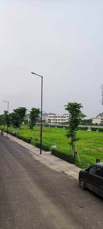  Plot – Garden View at BPTP District 3, Sector 85 - for Sale