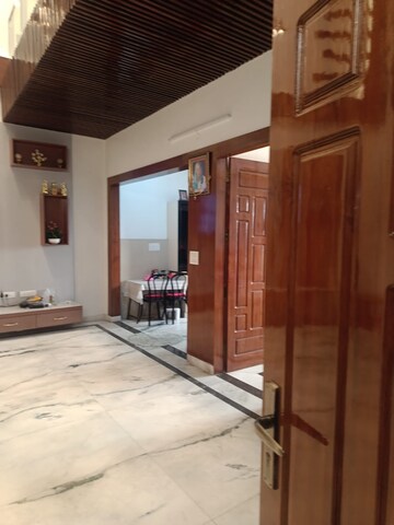 Room in 6+ BHK Independent House at BPTP Parklands, Sector 76 – for Sale