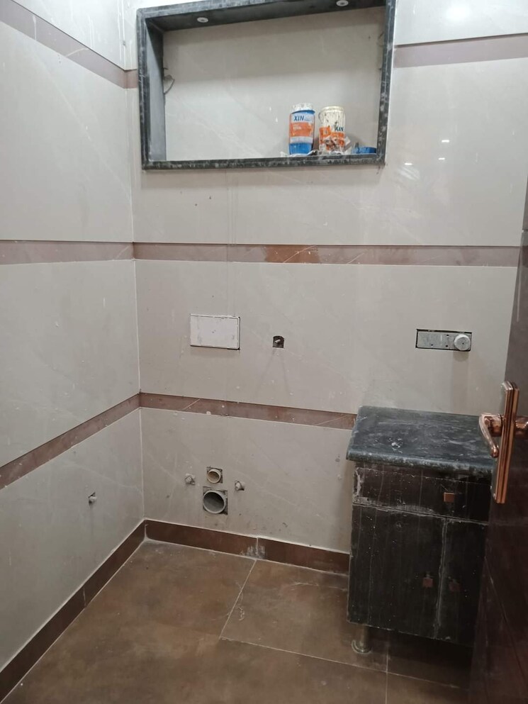 Kitchen, burari 3 Bedroom 100 Sq.Yd. Builder Floor In Burari Delhi 7375643