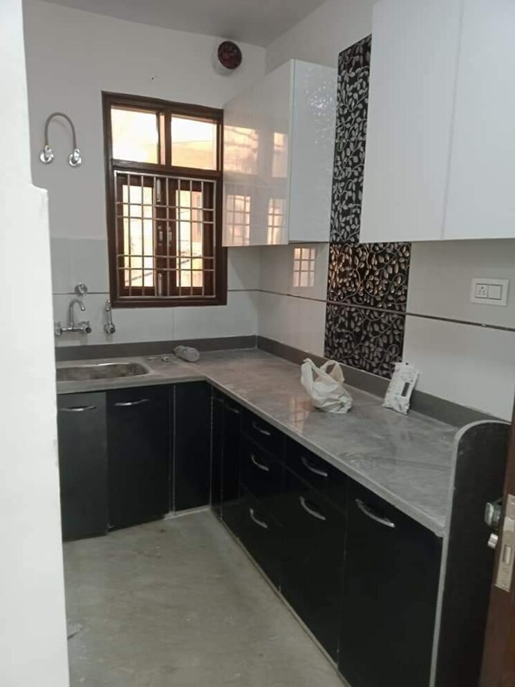 Kitchen, burari 3 Bedroom 100 Sq.Yd. Builder Floor In Burari Delhi 7375643