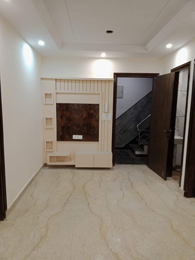 Bedroom, burari 3 Bedroom 100 Sq.Yd. Builder Floor In Burari Delhi 7375643
