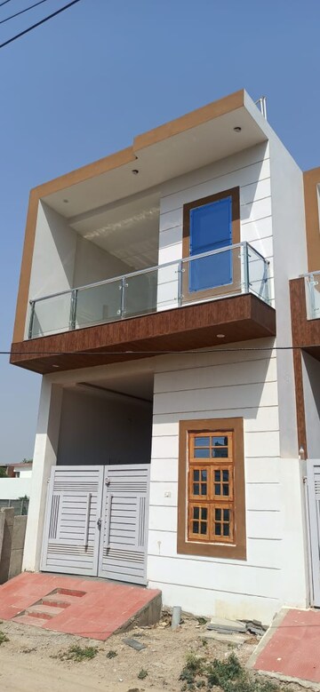 2 BHK Villa For Sale in Chinhat