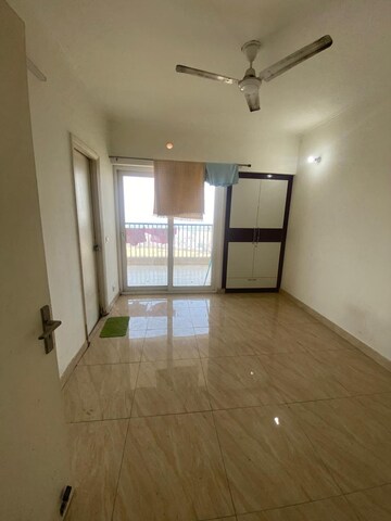 2 BHK Apartment For Resale in Gaur Yamuna City 16th Park View Yex Gaur Yamuna City Greater Noida  7375695