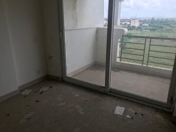 Room in 2 BHK Apartment at Ramprastha City The Edge Towers, Sector 37d – for Sale