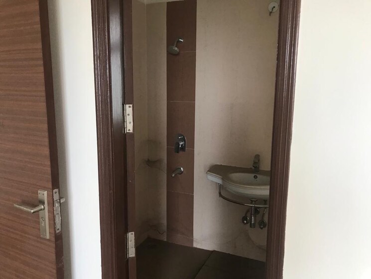 Bathroom, suncity-avenue-76 2 Bedroom 735 Sq.Ft. Apartment In Sector 76 Gurgaon 7375839