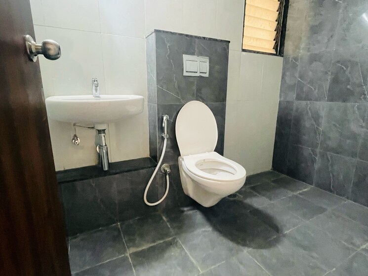 Bathroom, kumar-park-infinia 2 Bedroom 838 Sq.Ft. Apartment In Bhekrai Nagar Pune 7375826