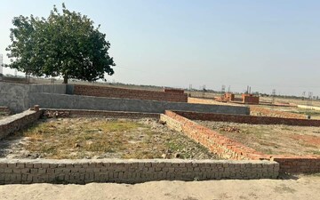 Plot For Sale in Bhopani Village