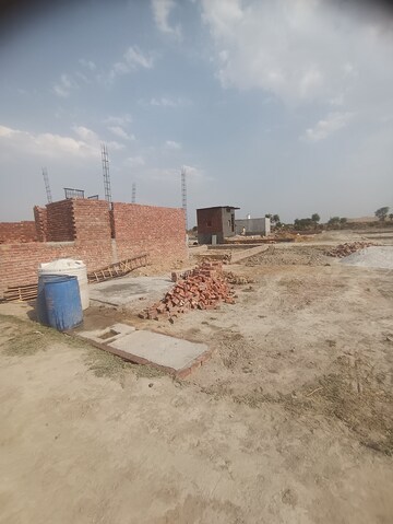  Plot For Sale in Bhopani Village
