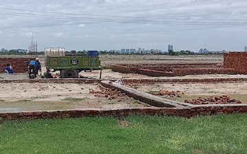 Plot For Sale in Bhopani Village