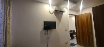 Room in 2 BHK Builder Floor at Skyline Park, Vip Road – for Sale