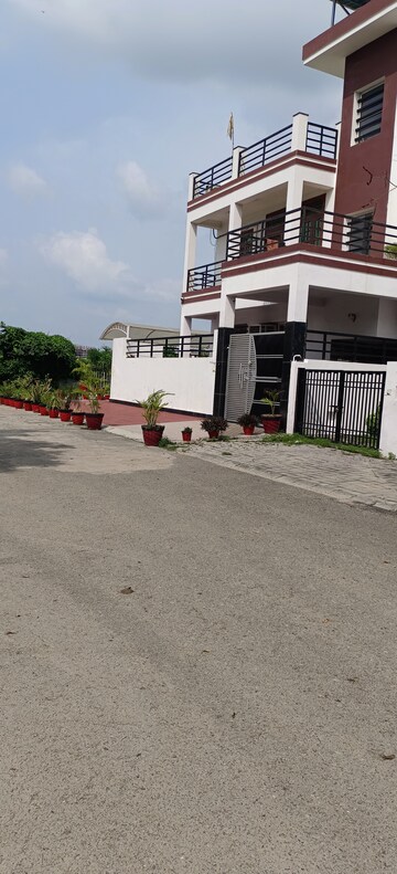  Plot For Sale in Ansal Sushant Golf city, Sushant Golf City