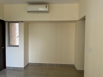 Room in 2 BHK Apartment at Lodha Luxuria Priva, Majiwada – for Sale