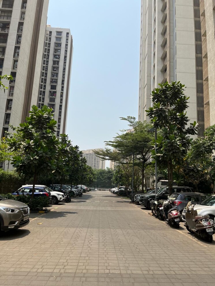 Exterior View, lodha-luxuria-priva 2 Bedroom 787 Sq.Ft. Apartment In Majiwada Thane 7376623