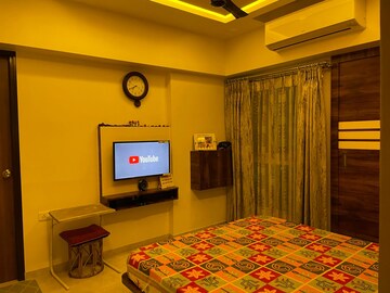 Bedroom in 2 BHK Apartment at Lodha Amara, Kolshet Road – for Sale