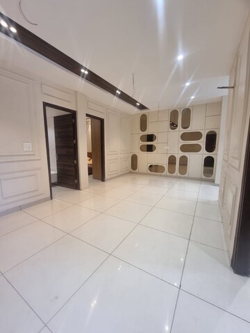 Building Lobby in 3 BHK Builder Floor at Sector 123 – for Sale