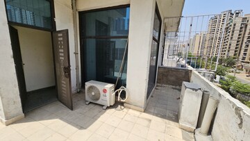 Building Lobby in 3 BHK Villa at Panchsheel Greens II, Sector 16 Greater Noida – for Sale