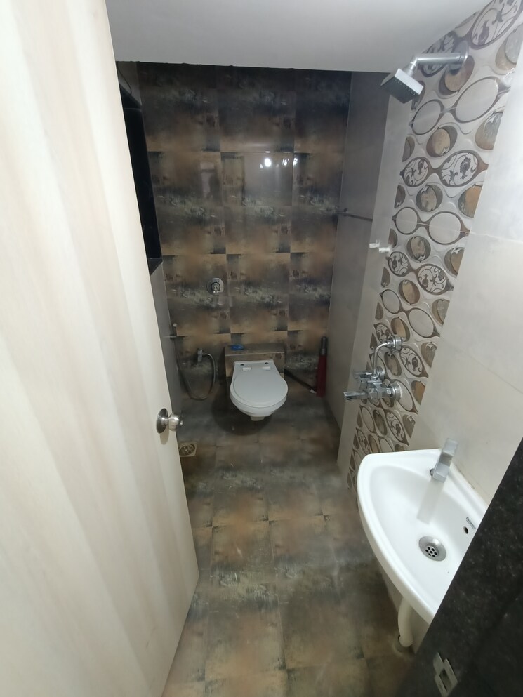 Bathroom, sri-dutt-s-garden-avenue-k 1 Bedroom 400 Sq.Ft. Apartment In Virar West Palghar 7377668