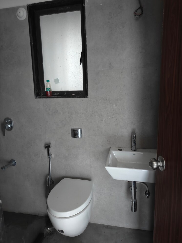 Bathroom, level-the-residences 2 Bedroom 635 Sq.Ft. Apartment In Andheri West Mumbai 7377998