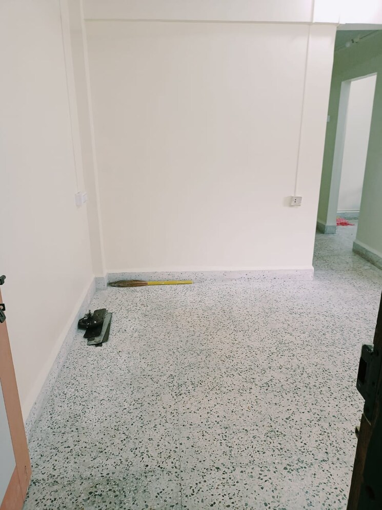 Living Room, suresh-park 1 Bedroom 650 Sq.Ft. Apartment In Unnathi Gardens Thane 7378092