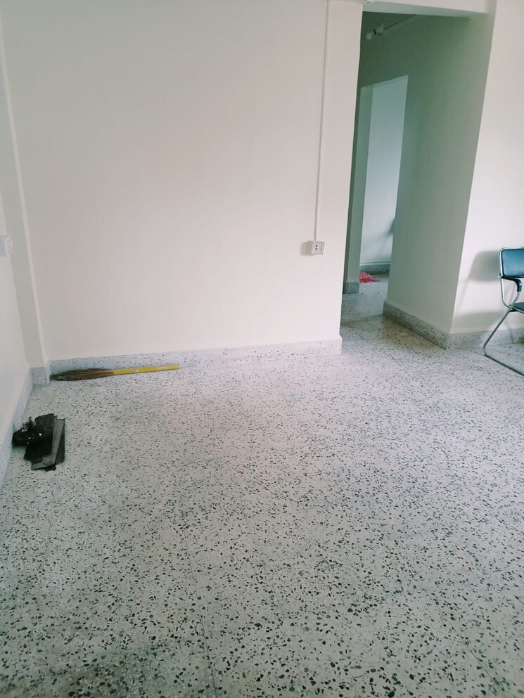 Living Room, suresh-park 1 Bedroom 650 Sq.Ft. Apartment In Unnathi Gardens Thane 7378092