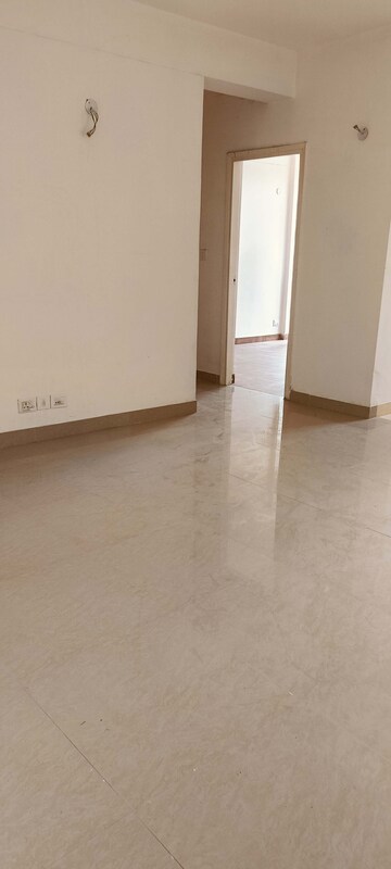 Room in 2 BHK Apartment at KLJ Platinum Heights, Sector 77 – for Sale