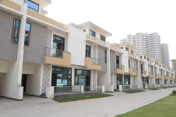 4 BHK Villa – Exterior View View at Panchsheel Greens II, Sector 16 Greater Noida - for Sale