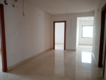 Room in 4 BHK Apartment at Moghal Magnus, Vijayanagar Colony – for Sale