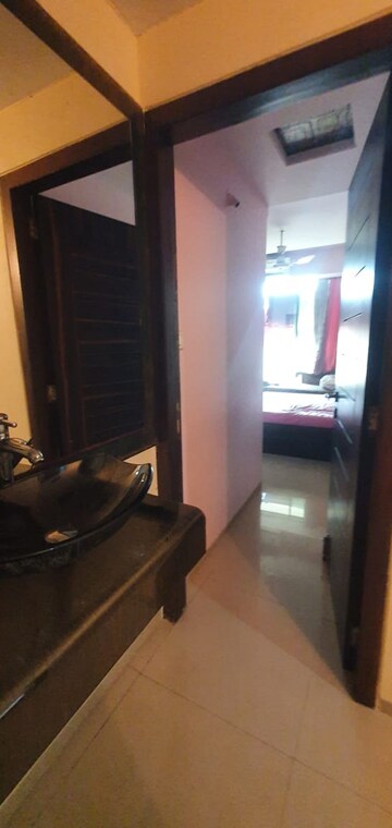Bathroom in 3 BHK Apartment at Geetanjali Heights, Seawoods – for Sale
