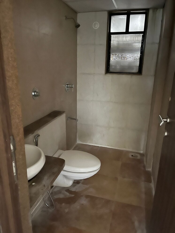 Bathroom, pride-park-springs 3 Bedroom 1360 Sq.Ft. Apartment In Dhanori Pune 7378727