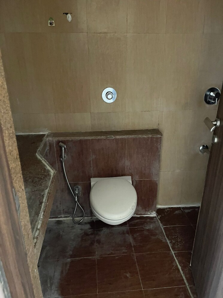 Bathroom, pride-park-springs 3 Bedroom 1360 Sq.Ft. Apartment In Dhanori Pune 7378727