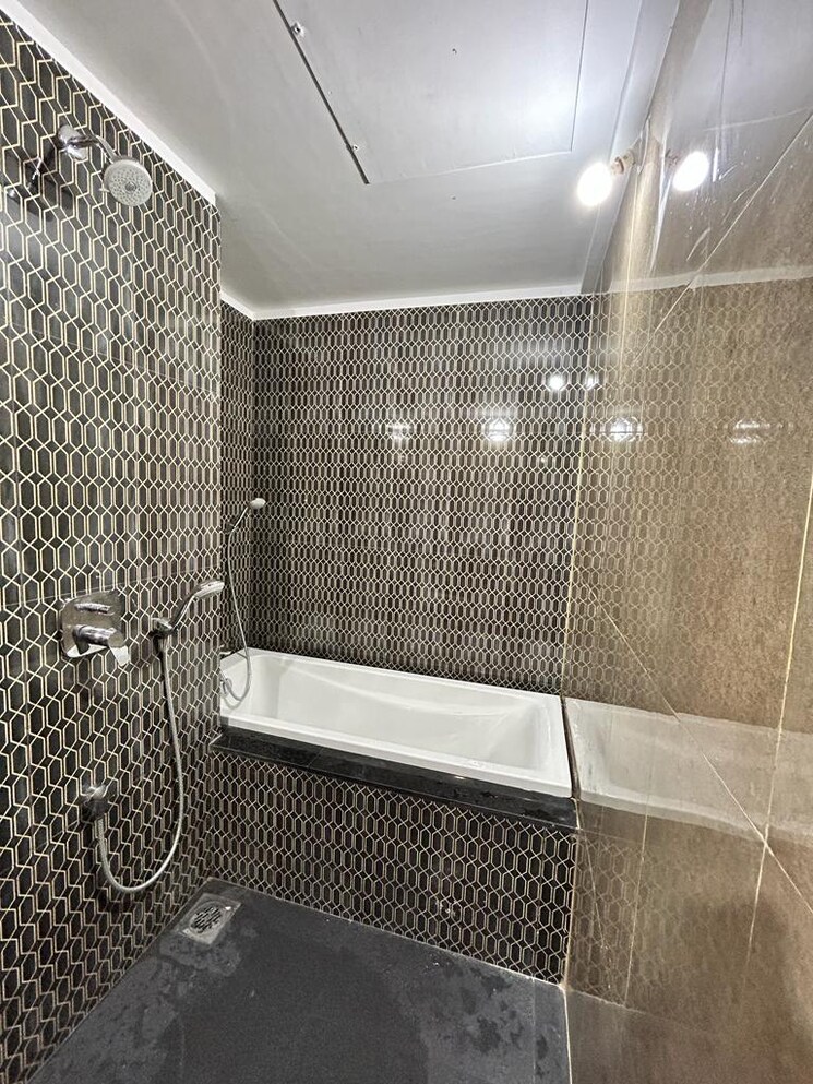 Bathroom, lodha-palava-city 3 Bedroom 1106 Sq.Ft. Apartment In Dombivli East Thane 7378907