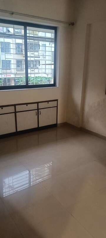 Room in 1 BHK Apartment at Lokhandwala Infrastructure Spring Leaf, Kandivali East – for Sale