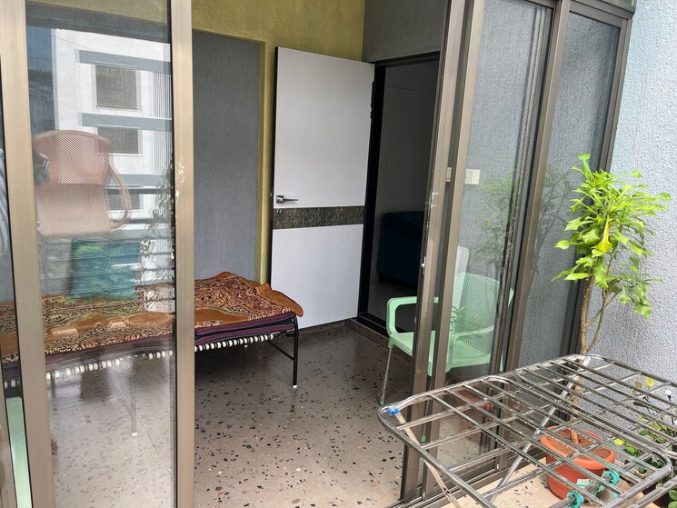 Balcony, trimity-sindhu-smruti 1.5 Bedroom 583 Sq.Ft. Apartment In Naupada Thane 7379009