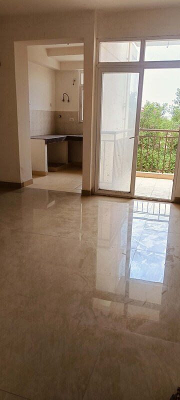 Room in 2 BHK Apartment at KLJ Platinum Heights, Sector 77 – for Sale