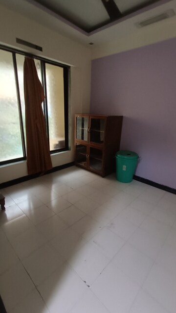 Room in 2 BHK Apartment at Sanpada – for Sale