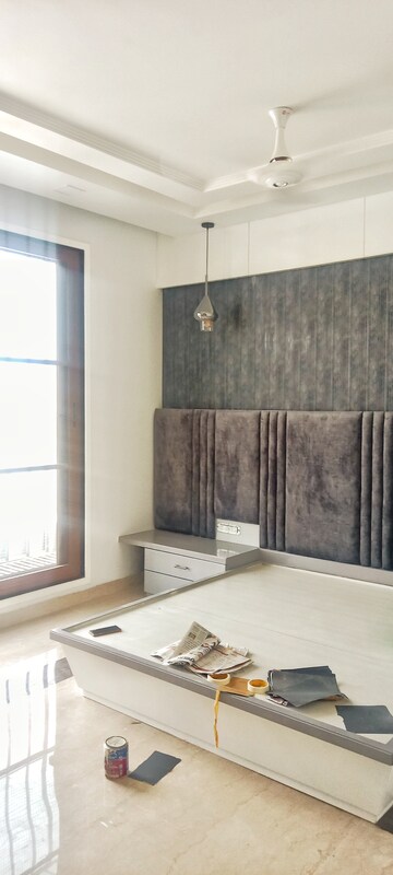 Room in 5 BHK Independent House at Vaishali Nagar – for Sale