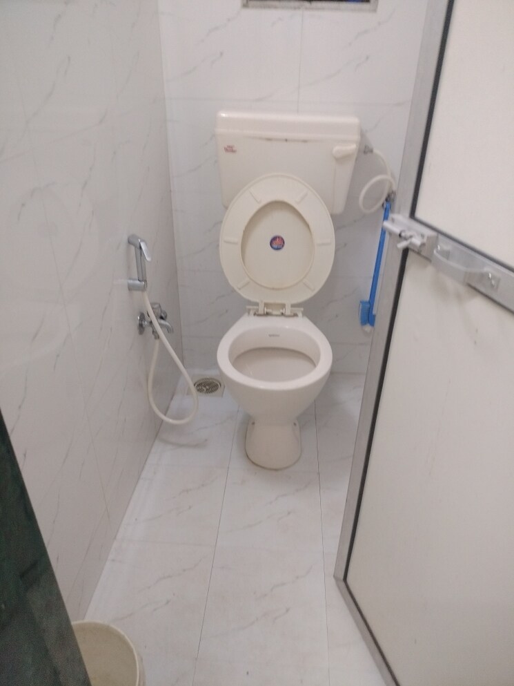 Bathroom, ashok-vatika-andheri 1 Bedroom 550 Sq.Ft. Apartment In Andheri East Mumbai 7379555