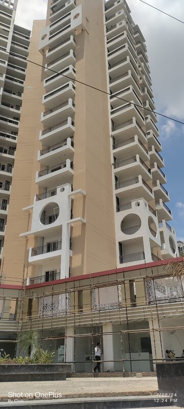3 BHK Apartment – Exterior View View at Noida Expressway - for Sale