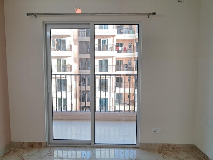 Room, ska-metro-ville 2 Bedroom 1005 Sq.Ft. Apartment In Eta Ii Greater Noida Greater Noida 7379839