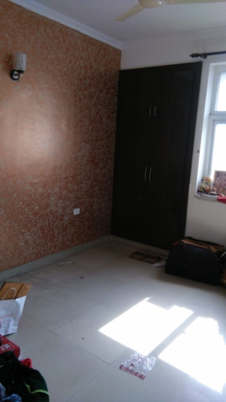 Room, arun-vihar-sector-37 2 Bedroom 990 Sq.Ft. Apartment In Sector 37 Noida 7379899