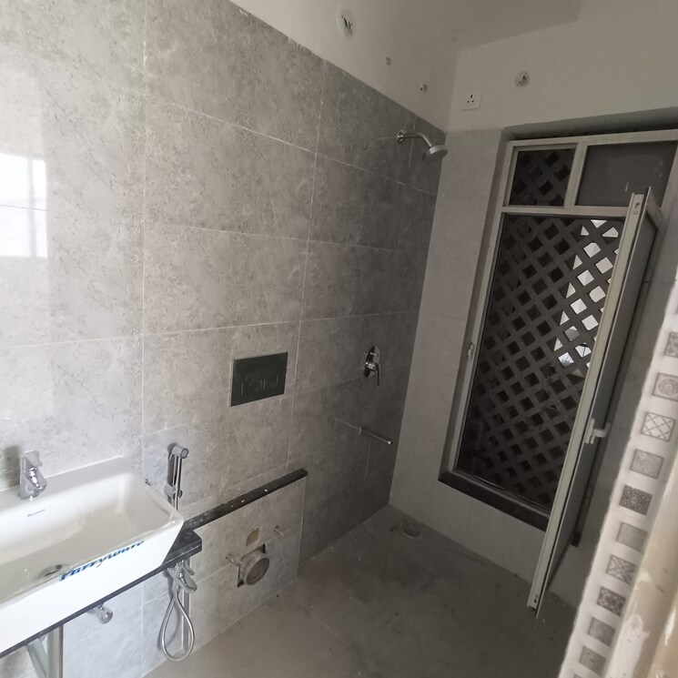Bathroom, omkar-signet 2 Bedroom 484 Sq.Ft. Apartment In Malad East Mumbai 7379946