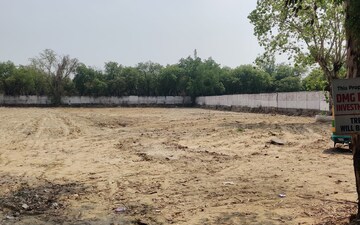 Plot For Sale in Sector 40