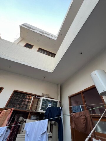 Furnished Amenities in 4 BHK Independent House at Sector 10a – for Sale