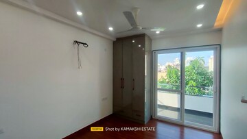 Room in 3 BHK Builder Floor at Sector 46 – for Sale