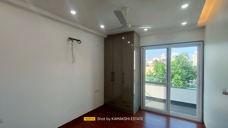 Room, sector 46 3 Bedroom 1500 Sq.Ft. Builder Floor In Sector 46 Gurgaon 7380546