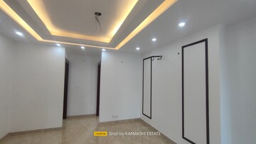 Room in 3 BHK Builder Floor at Sector 46 – for Sale