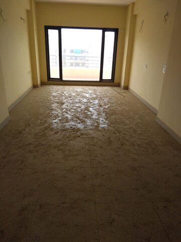 Room in 2 BHK Apartment at Conscient Habitat 78, Sector 78 – for Sale
