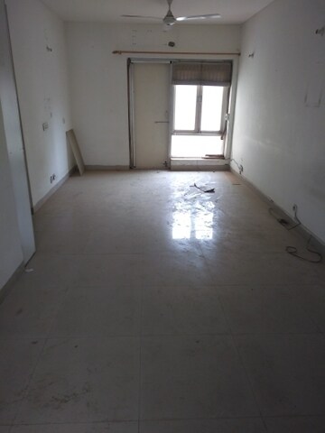 Room in 2 BHK Apartment at Conscient Habitat 78, Sector 78 – for Sale