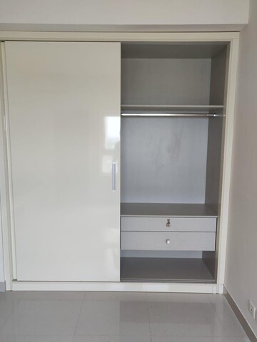 Furnished Amenities in 3 BHK Apartment at Signature Global Signum 71, Sector 71 – for Sale