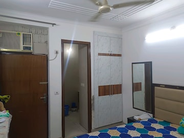 Building Lobby in 3.5 BHK Builder Floor at Sector 14 – for Sale